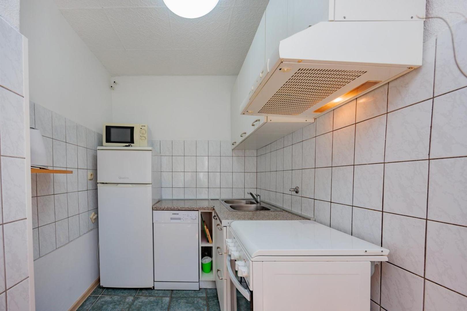 Crowonder Lucky Holiday House With Pool And Patio 30 Meters From The Beach Zadar Exterior foto
