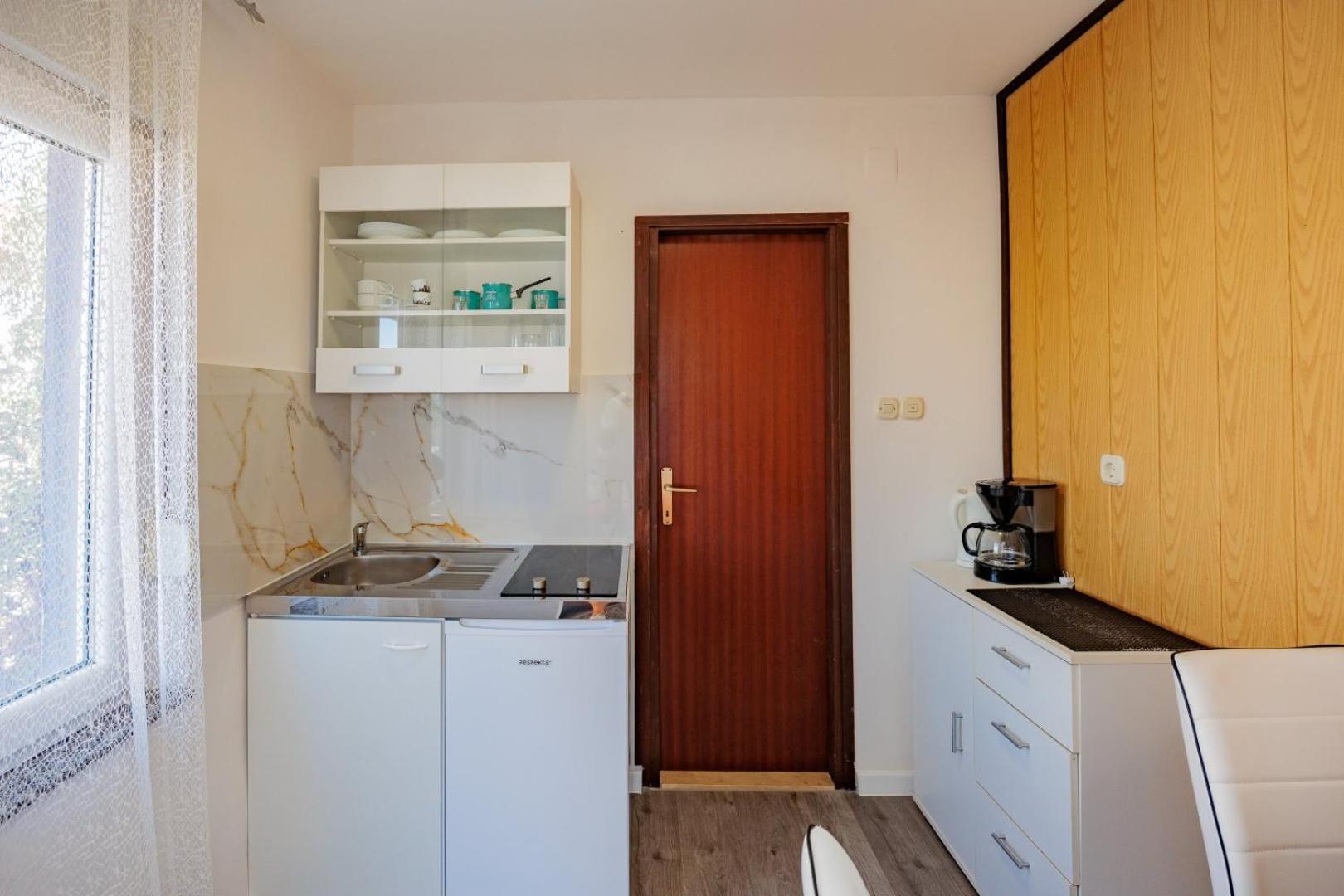 Crowonder Lucky Holiday House With Pool And Patio 30 Meters From The Beach Zadar Exterior foto