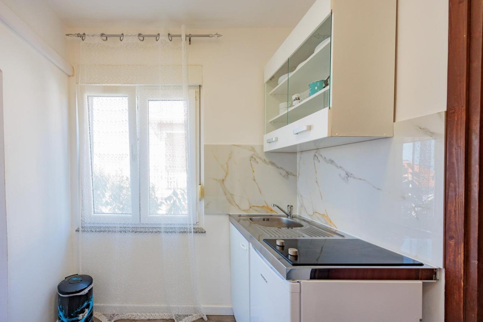 Crowonder Lucky Holiday House With Pool And Patio 30 Meters From The Beach Zadar Exterior foto